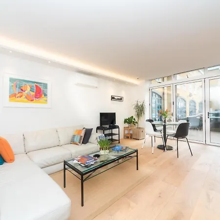 Chic & Cozy Flat In Sw London, Perfect Location! Apartment